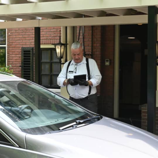 Bij De Eetvilla in Soest geniet je via onze unieke drive‑in‑service van de allerlekkerste afhaalgerechten Bij De Eetvilla in Soest geniet je via onze unieke drive‑in‑service van de allerlekkerste afhaalgerechten
